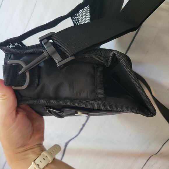 AerX Size OS Black Crossbody Bag Mesh Organizer Adjustable Strap Travel Pack - Picture 7 of 13